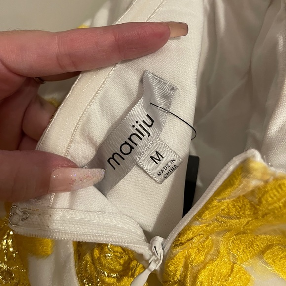 NWT - Glowing Flower High-Low Gown Size M - Picture 8 of 16